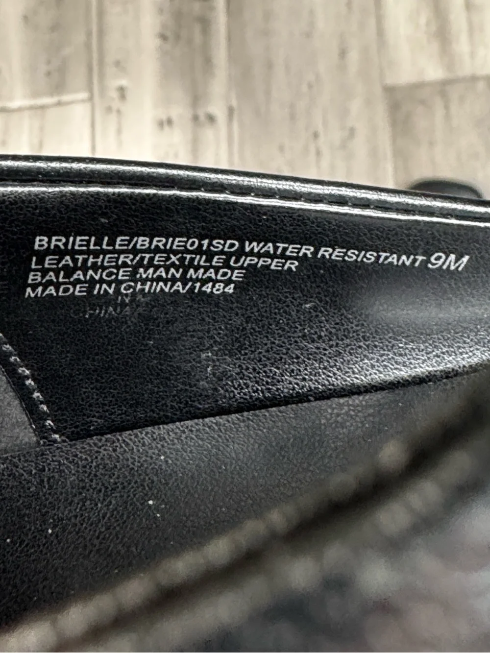 BLONDO BRIELLE BLACK LEATHER WATERPROOF SQUARE TOE BALLET FLATS SIZE 9